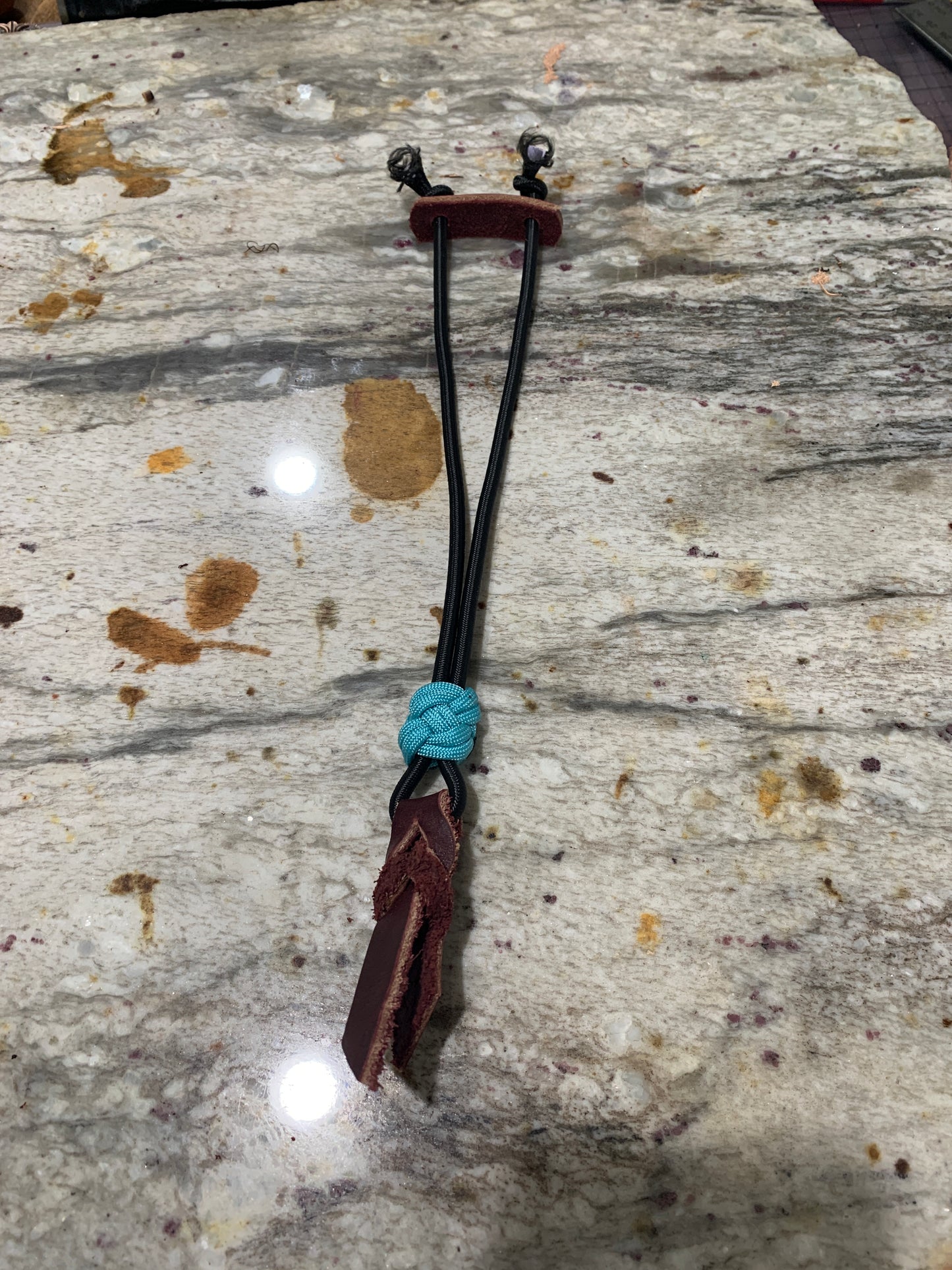 Heavy duty rope holder