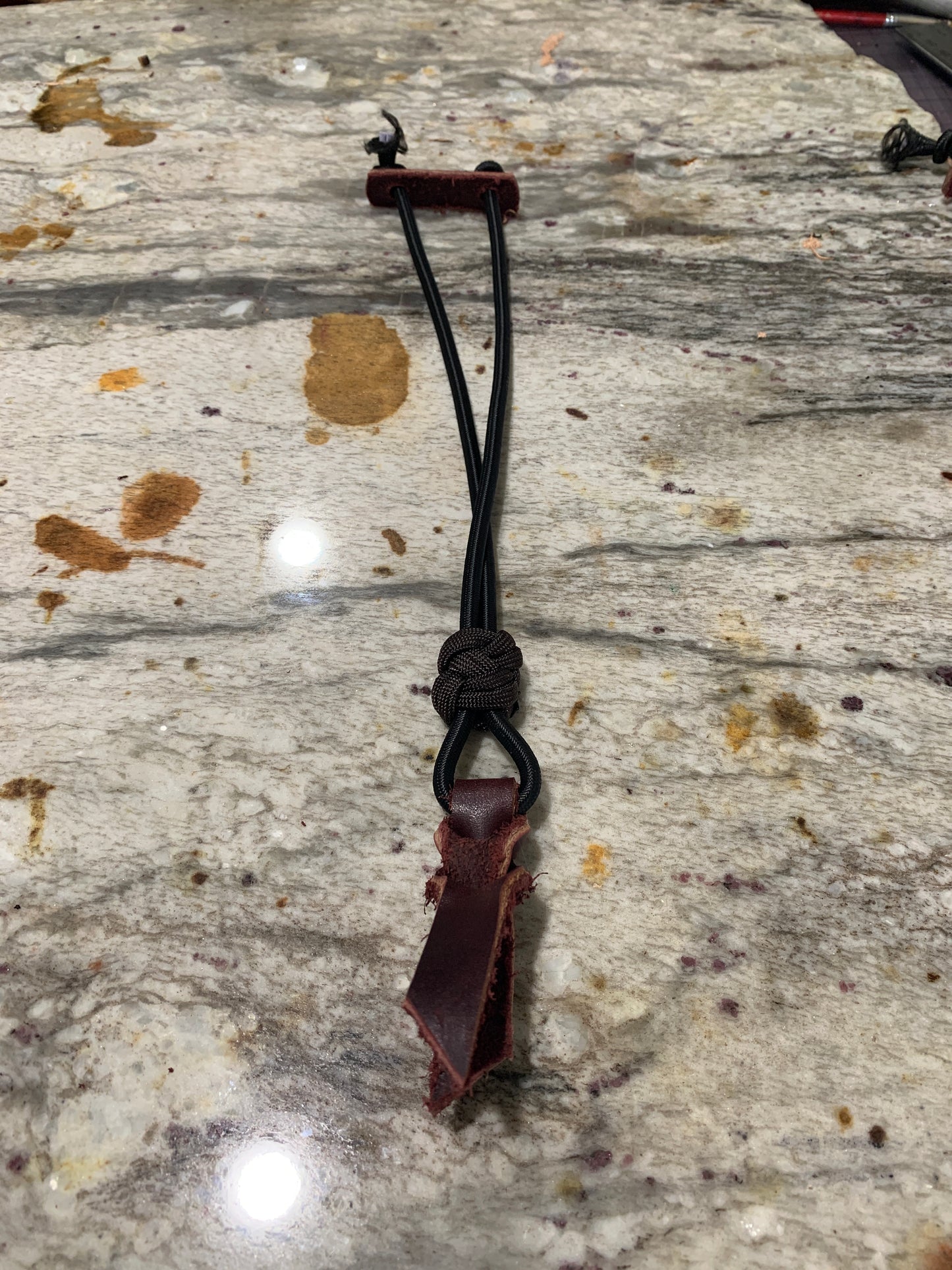 Heavy duty rope holder