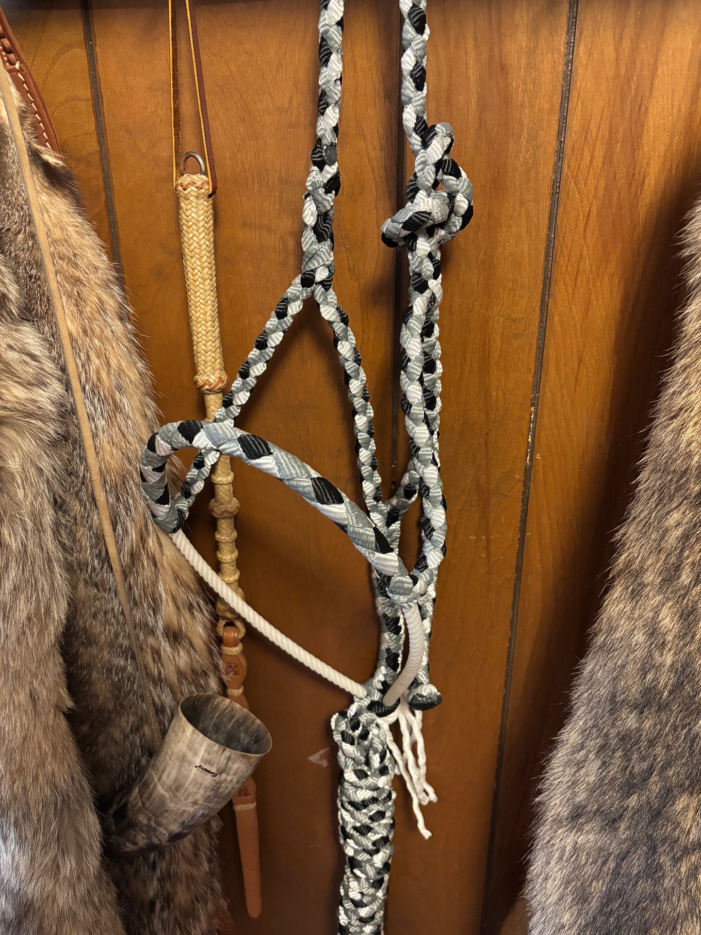 Tri color rope halter