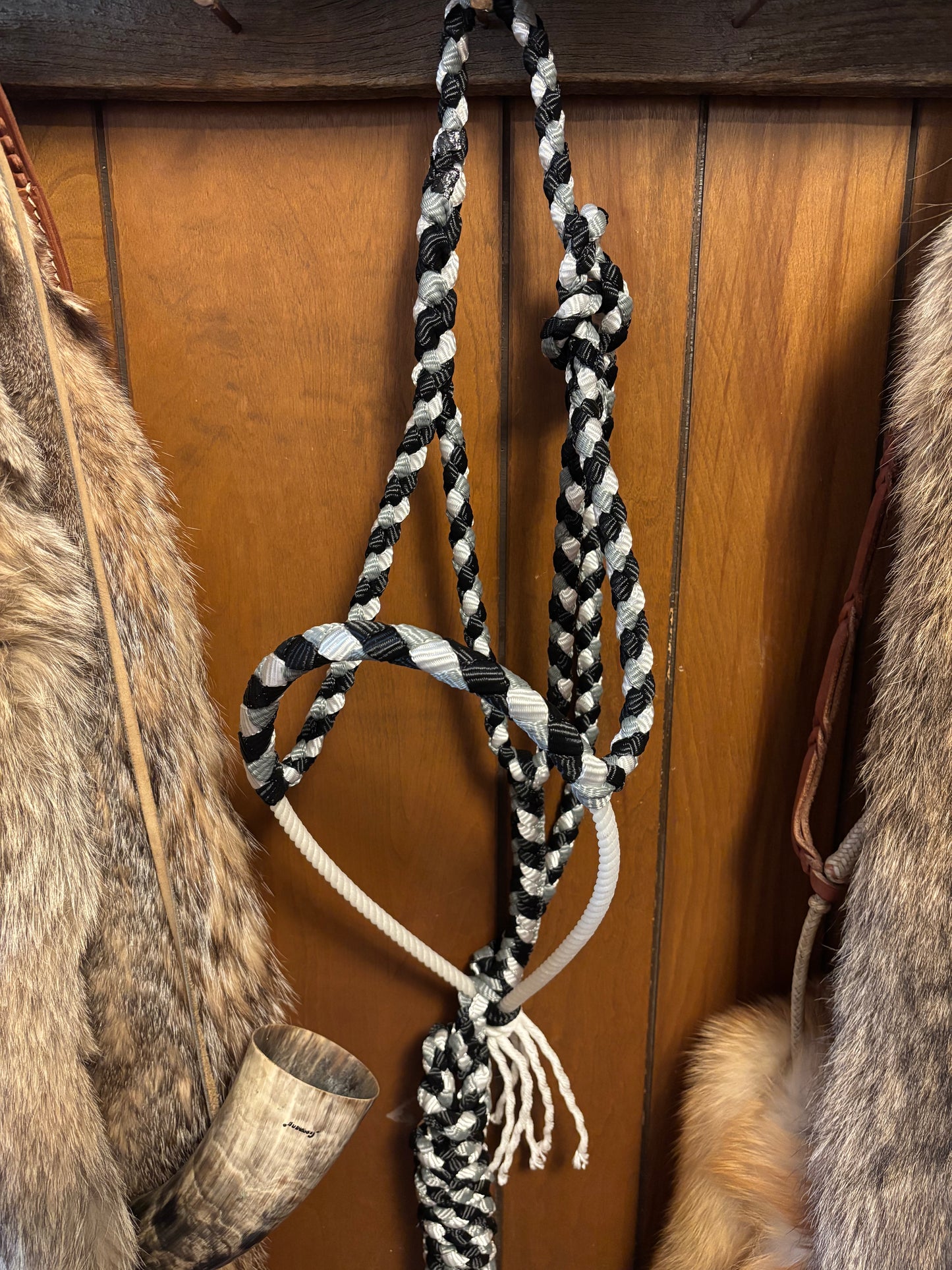 Tri color rope halter